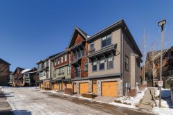 513 Ascot Circle SW Calgary, AB T3H 0W9