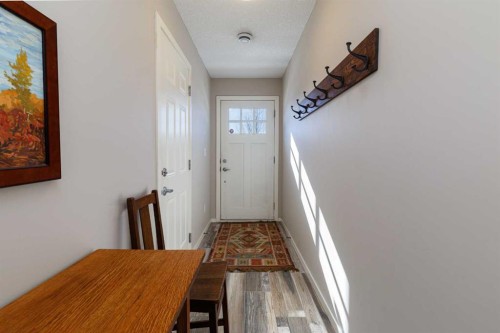 513 Ascot Circle Sw, Calgary, AB - Indoor Photo Showing Other Room