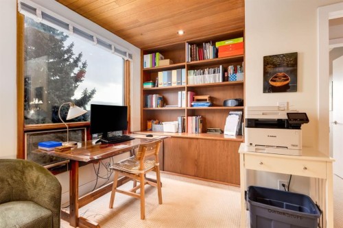 16 Silvercreek Place Nw, Calgary, AB - Indoor Photo Showing Office