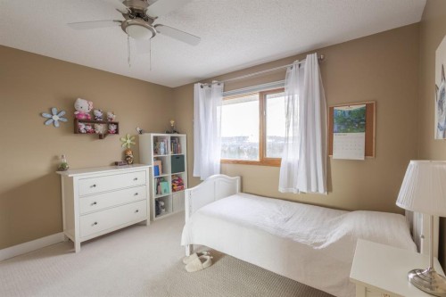 16 Silvercreek Place Nw, Calgary, AB - Indoor Photo Showing Bedroom