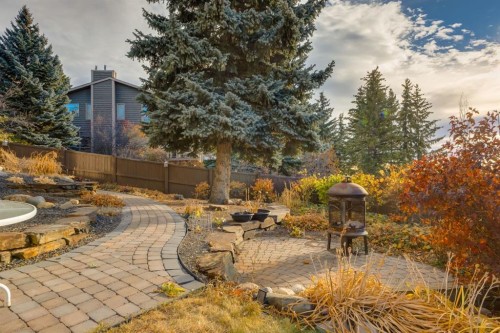 16 Silvercreek Place Nw, Calgary, AB - Outdoor