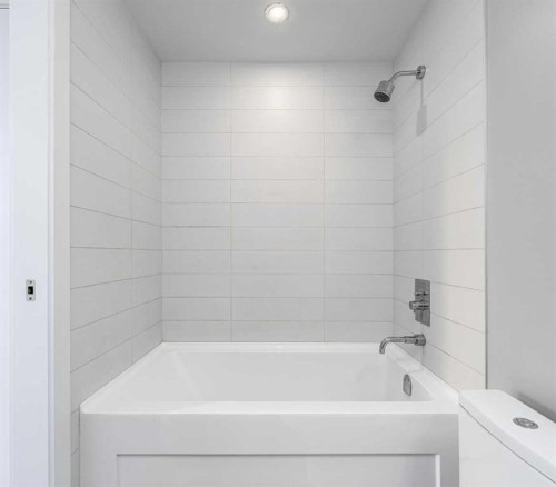 1007-1122 3 Street Se, Calgary, AB - Indoor Photo Showing Bathroom