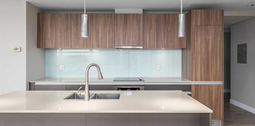 1007-1122 3 Street Se, Calgary, AB - Indoor Photo Showing Kitchen With Double Sink