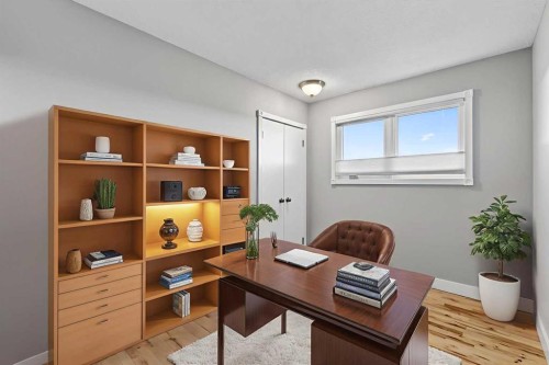 740 Lysander Drive Se, Calgary, AB - Indoor Photo Showing Office