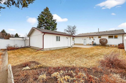 740 Lysander Drive Se, Calgary, AB - Outdoor