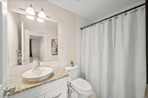 5 Cranarch Way Se, Calgary, AB - Indoor Photo Showing Bathroom