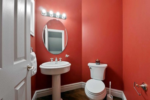 3821 1A Street Sw, Calgary, AB - Indoor Photo Showing Bathroom