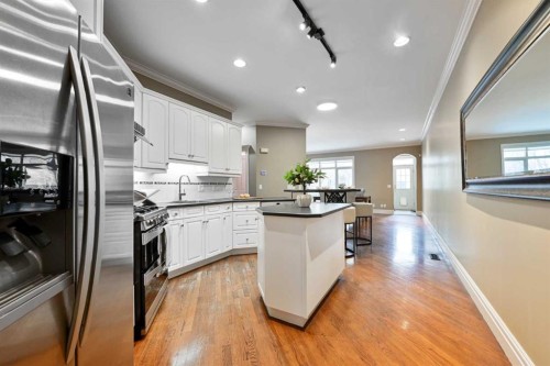 3821 1A Street Sw, Calgary, AB - Indoor Photo Showing Kitchen With Stainless Steel Kitchen With Upgraded Kitchen