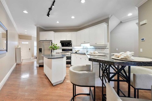 3821 1A Street Sw, Calgary, AB - Indoor Photo Showing Kitchen