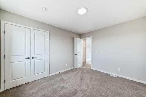 35 Bartlett Crescent Se, Calgary, AB - Indoor Photo Showing Other Room