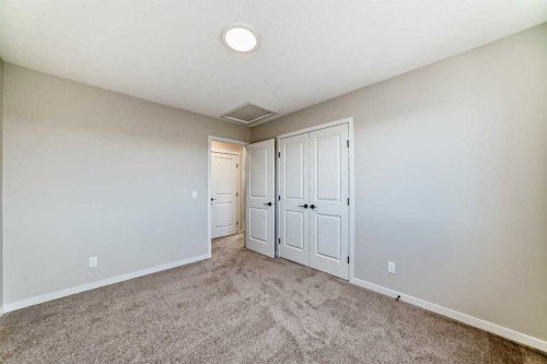 35 Bartlett Crescent Se, Calgary, AB - Indoor Photo Showing Other Room