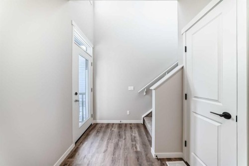 35 Bartlett Crescent Se, Calgary, AB - Indoor Photo Showing Other Room