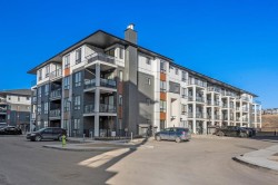 5401-15 Sage Meadows Landing NW Calgary, AB T3P 1E5