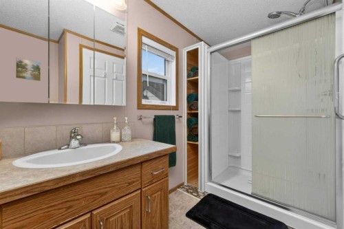 2 Doubletree Way, Strathmore, AB 