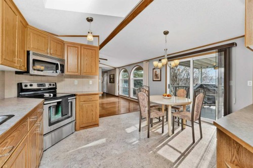 2 Doubletree Way, Strathmore, AB 