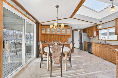 2 Doubletree Way, Strathmore, AB 