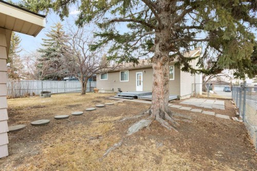 639 Canterbury Drive Sw, Calgary, AB - Outdoor
