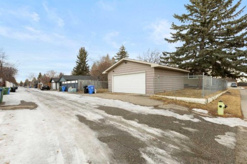 639 Canterbury Drive Sw, Calgary, AB - Outdoor