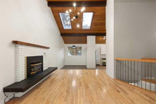 639 Canterbury Drive Sw, Calgary, AB - Indoor With Fireplace