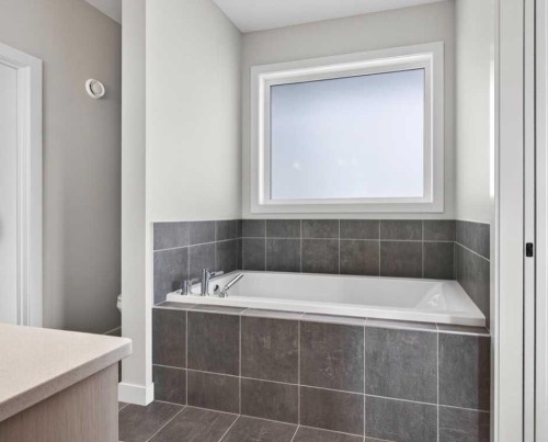 184 Precedence Hill, Cochrane, AB - Indoor Photo Showing Bathroom