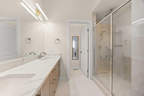271 Hamptons Terrace Nw, Calgary, AB - Indoor Photo Showing Bathroom
