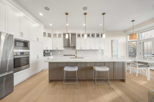 271 Hamptons Terrace Nw, Calgary, AB - Indoor Photo Showing Kitchen With Upgraded Kitchen