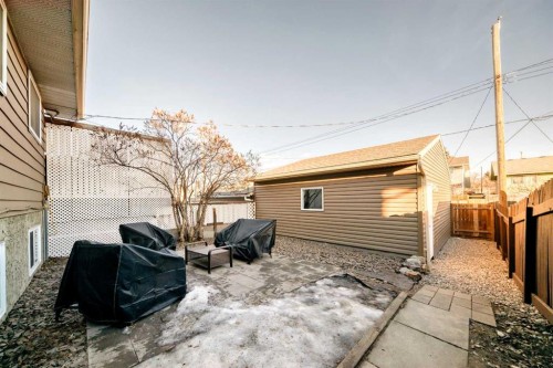 7840 20A Street Se, Calgary, AB - Outdoor With Exterior