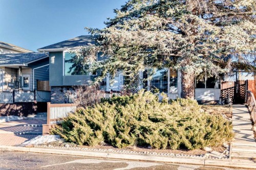 7840 20A Street Se, Calgary, AB - Outdoor