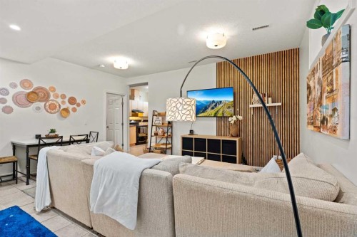 137 Copperleaf Bay Se, Calgary, AB - Indoor