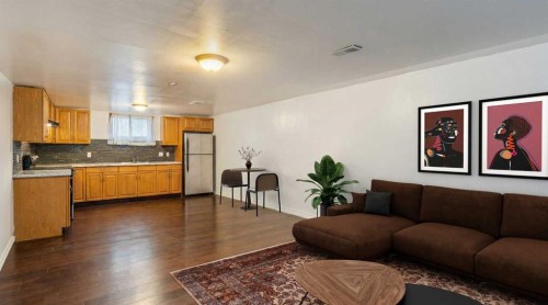 1816 42 Street Se, Calgary, AB - Indoor