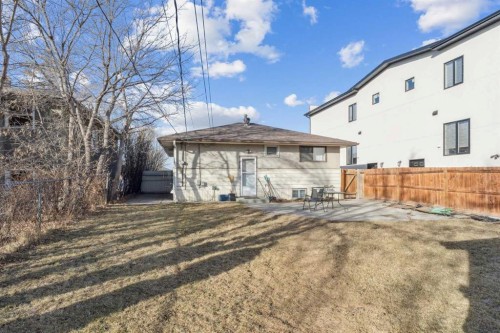 1816 42 Street Se, Calgary, AB - Outdoor