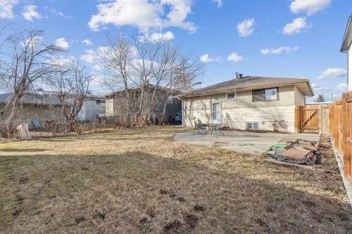 1816 42 Street Se, Calgary, AB - Outdoor