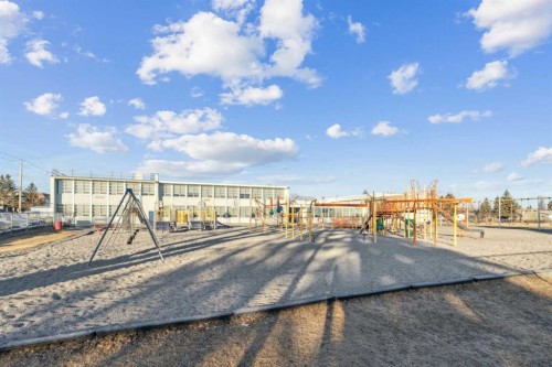 1816 42 Street Se, Calgary, AB - Outdoor With View