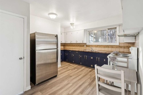 1816 42 Street Se, Calgary, AB - Indoor