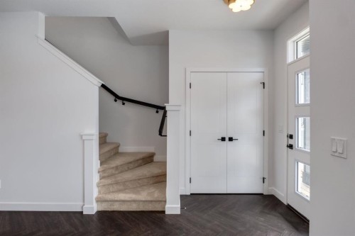 291 Sora Boulevard Se, Calgary, AB - Indoor Photo Showing Other Room