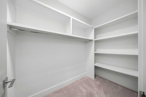 4906 21 Street Sw, Calgary, AB - Indoor With Storage