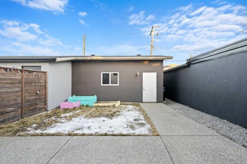 4906 21 Street Sw, Calgary, AB - Outdoor