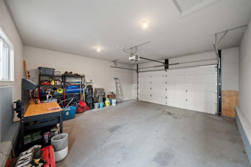4906 21 Street Sw, Calgary, AB - Indoor Photo Showing Garage