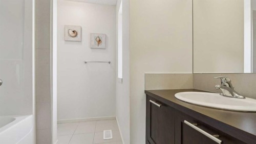 100 Sage Valley Drive Nw, Calgary, AB - Indoor Photo Showing Bathroom