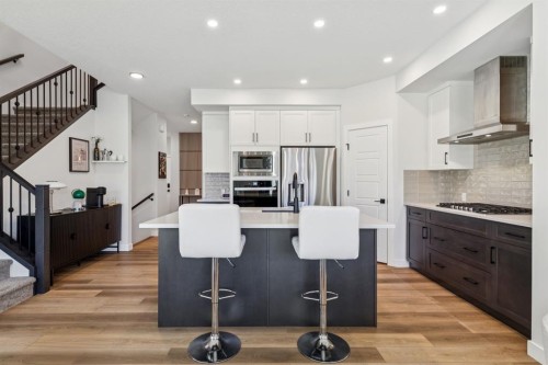 170 Creekstone Path Sw, Calgary, AB - Indoor Photo Showing Kitchen With Upgraded Kitchen