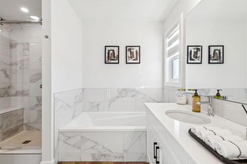 170 Creekstone Path Sw, Calgary, AB - Indoor Photo Showing Bathroom