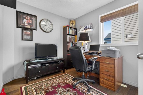 331 Prestwick Heights Se, Calgary, AB - Indoor Photo Showing Office