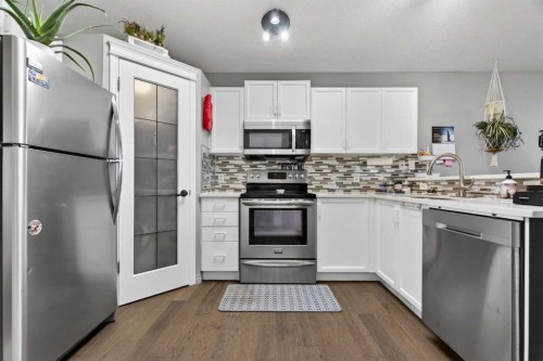 331 Prestwick Heights Se, Calgary, AB - Indoor Photo Showing Kitchen With Stainless Steel Kitchen With Upgraded Kitchen