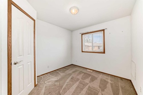 360 Burroughs Circle Ne, Calgary, AB 