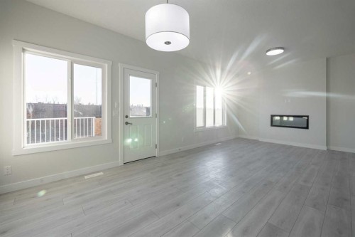17 Sora Gardens Se, Calgary, AB - Indoor Photo Showing Other Room