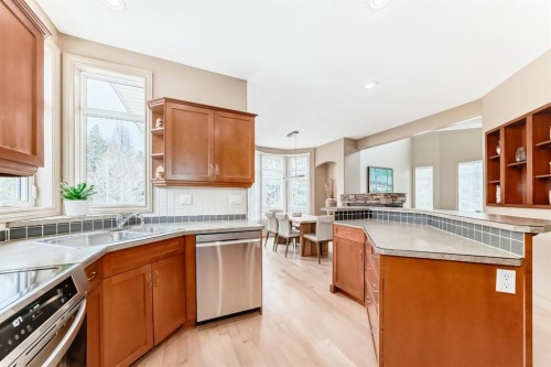 38 Discovery Ridge Green Sw, Calgary, AB - Indoor Photo Showing Kitchen With Stainless Steel Kitchen With Double Sink