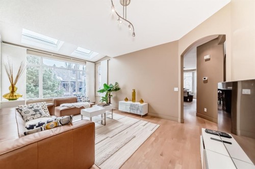 38 Discovery Ridge Green Sw, Calgary, AB - Indoor