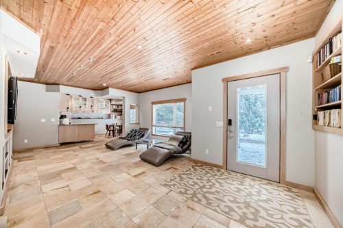 38 Discovery Ridge Green Sw, Calgary, AB - Indoor