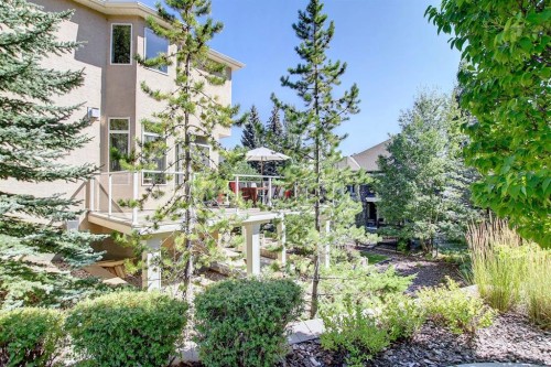 38 Discovery Ridge Green Sw, Calgary, AB - Outdoor
