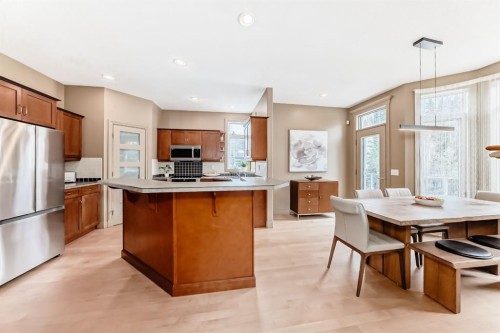 38 Discovery Ridge Green Sw, Calgary, AB - Indoor